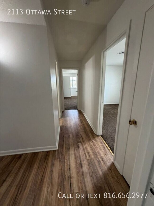 Building Photo - 2113 Ottawa St