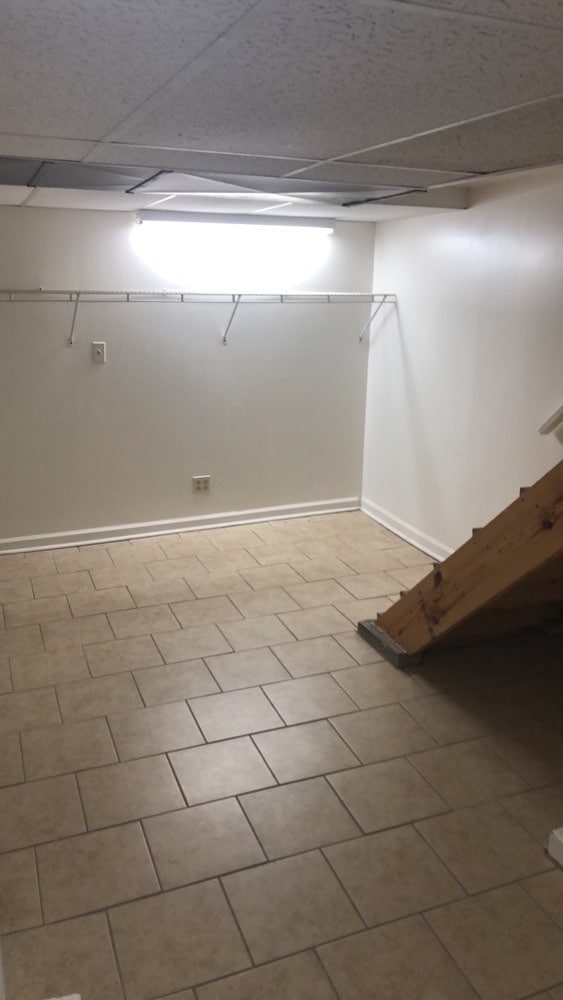 Building Photo - 211 Hadley Ave