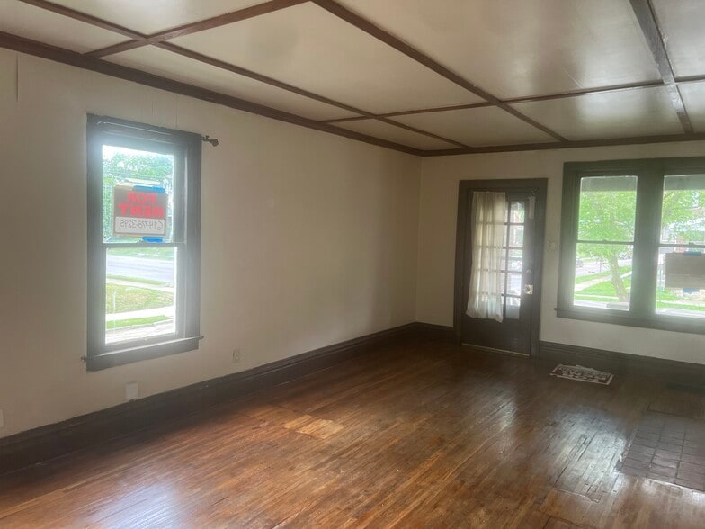 Living room - 2474 N 4th St