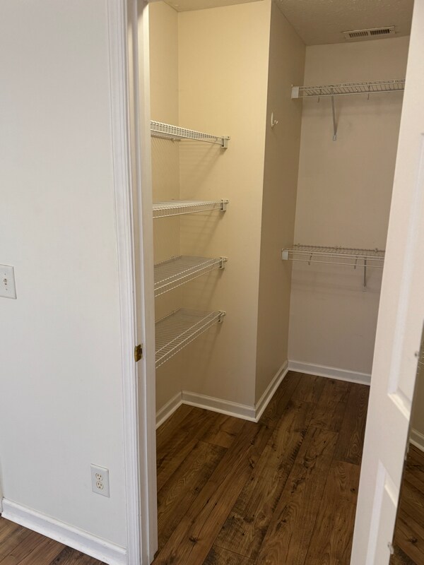 Building Photo - 7720 Porter House Dr