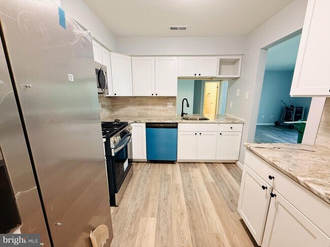 Building Photo - 4405 Waterperry Ct