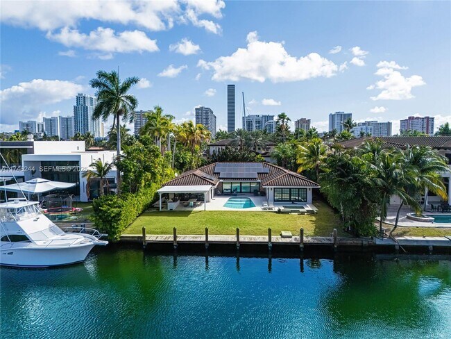 Building Photo - 524 Oleander Dr