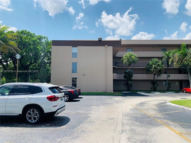 Building Photo - 502 NW 87th Ave