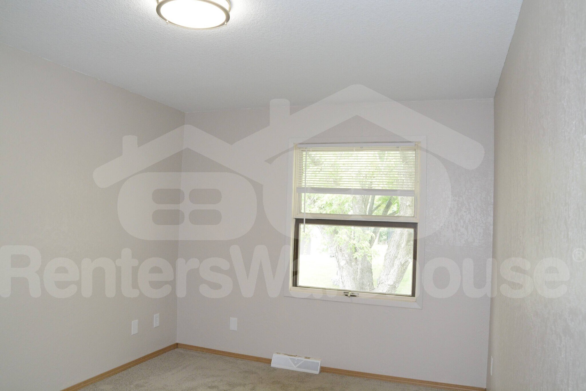 Building Photo - 15331 Trillium Cir