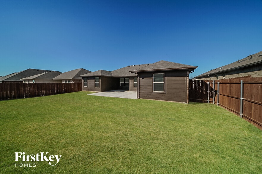 Building Photo - 2537 Doe Run