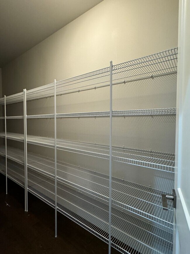 Building Photo - Wonderful Central Kitsap 4 bedroom in Village View neighborhood...now available