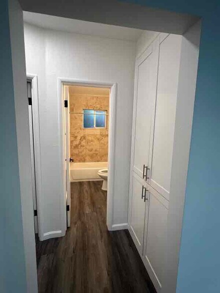 Building Photo - 7097 Central Ave