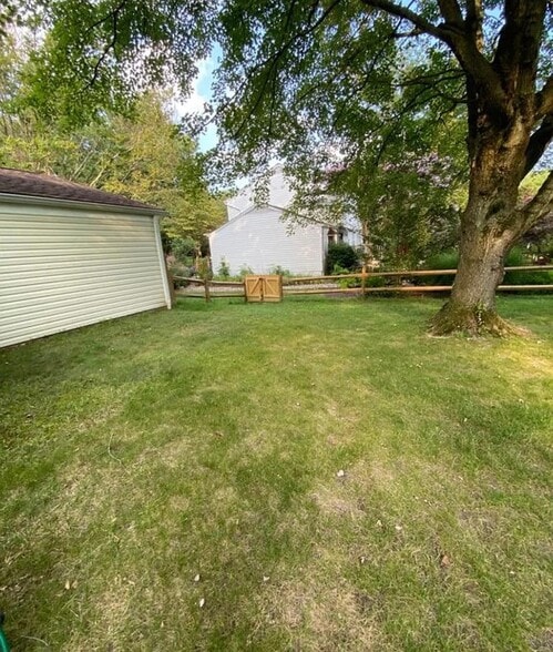 Building Photo - 5463 Watercress Pl