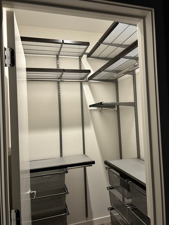 Building Photo - Modern 2-Bedroom Condo Near Downtown Sacramento