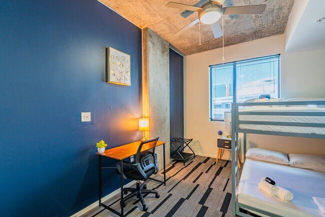 Building Photo - 915 N 4th St