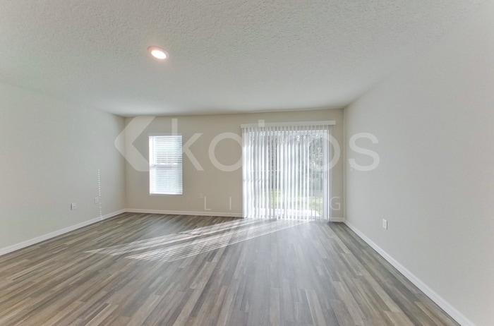 Building Photo - 1244 W Hanover Ln