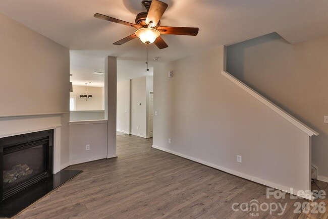 Building Photo - 8946 Chalkstone Rd