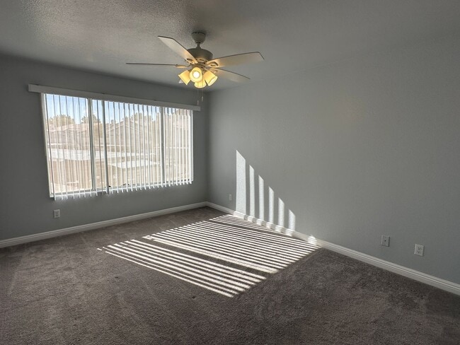 Building Photo - Las Vegas 2 bedroom condo for rent.