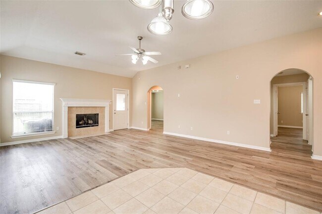 Building Photo - 20214 Sunset Ranch Dr