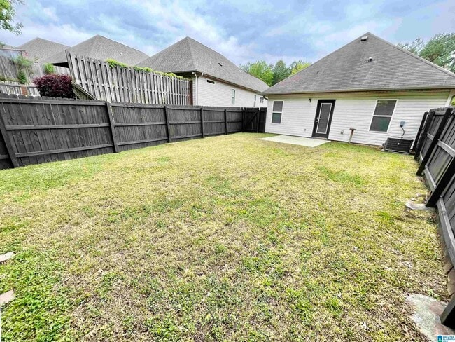 Building Photo - 5241 Cottage Cir