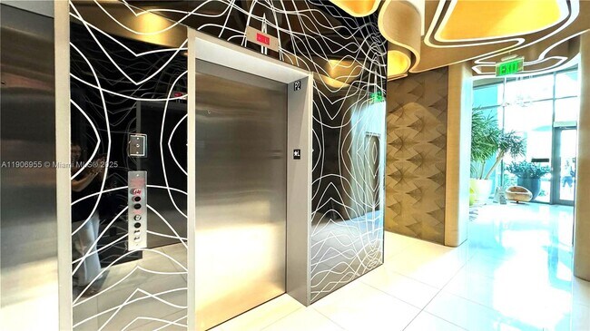 Building Photo - 501 NE 31st St