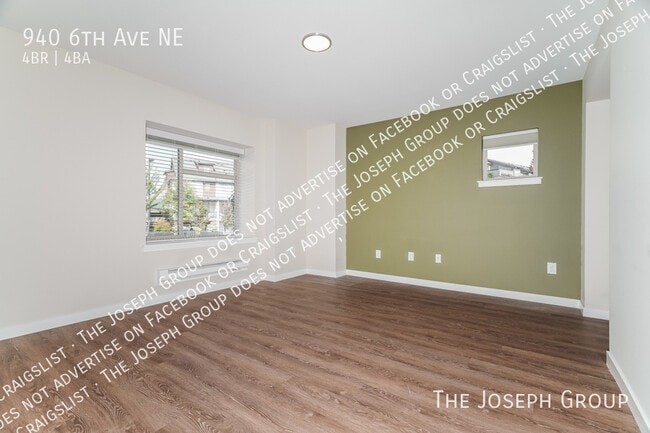 Building Photo - 940 6th Ave NE