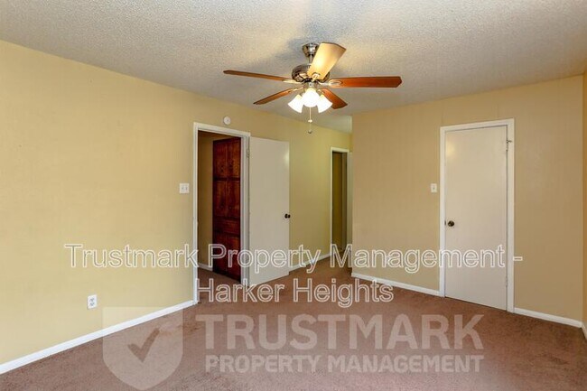 Building Photo - 4506 Lago Cir