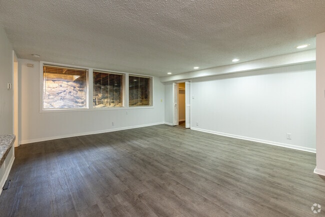 1BR, 1BA - 700SF - Living Room - Grotto Apartments