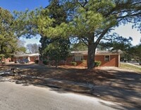 Building Photo - 411 Rose Ln