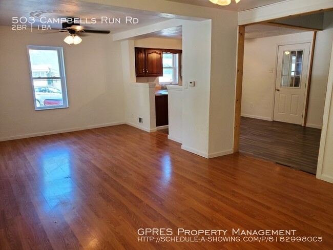 Building Photo - Cute and Cozy Harmar Home