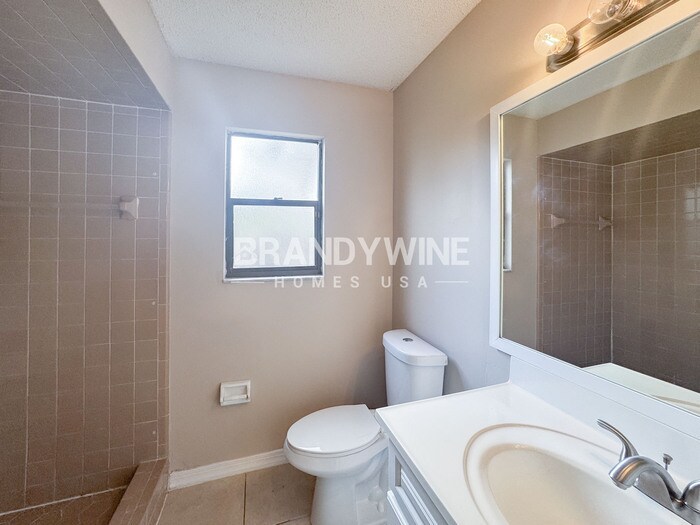 Building Photo - 8236 Weybridge Dr