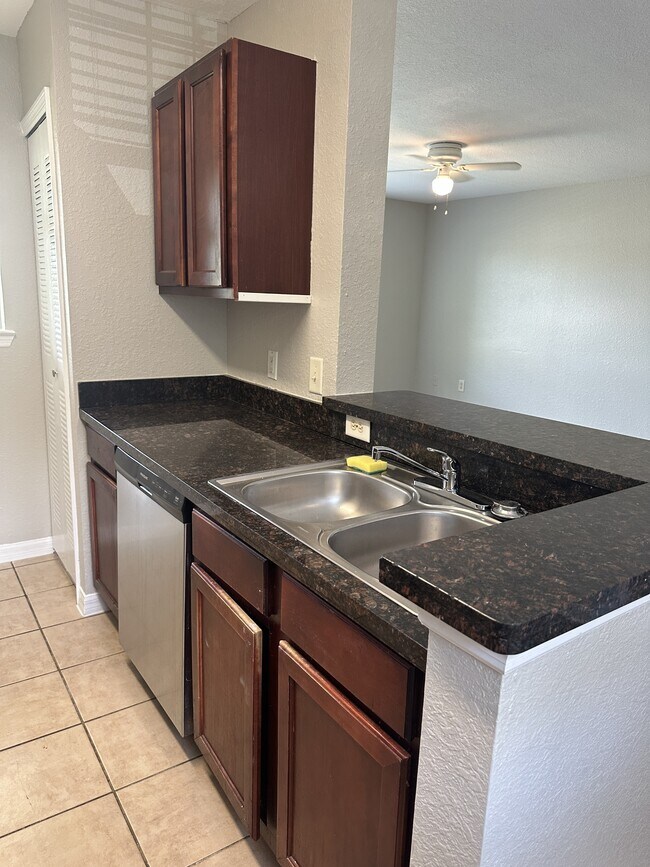 Building Photo - 3511 D'Avinci Way