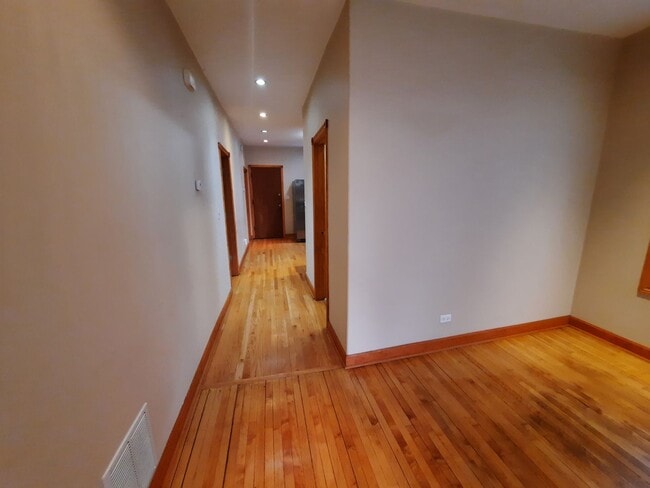 Building Photo - Nice Newly Renovated 2BD, 1BATH, 1St FL - ...
