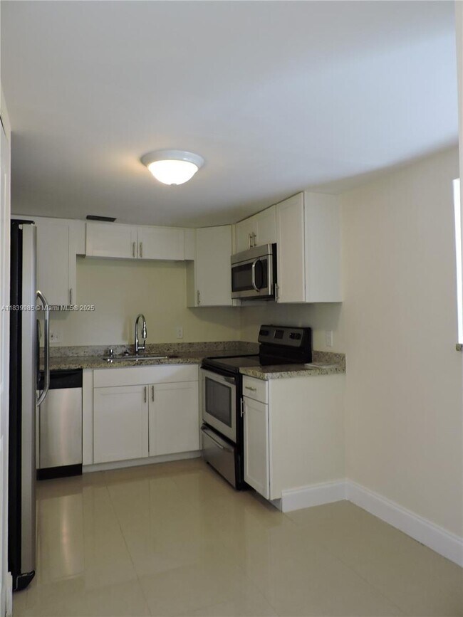 Building Photo - 1864 SW 81st Terrace