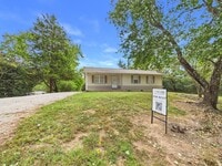 Building Photo - 112 Old Jones Rd