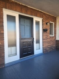 Building Photo - East Oak Lane House for rent with front porch and rear yard