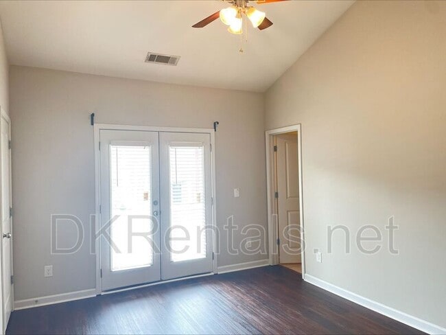 Building Photo - 1731 Brookside Lay Cir