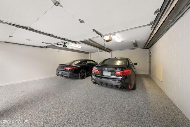 Building Photo - 21 Harkim Rd