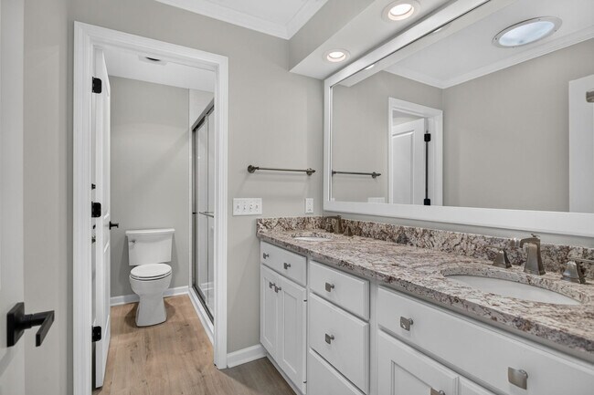 Building Photo - 4817 Torrey Pines Ct
