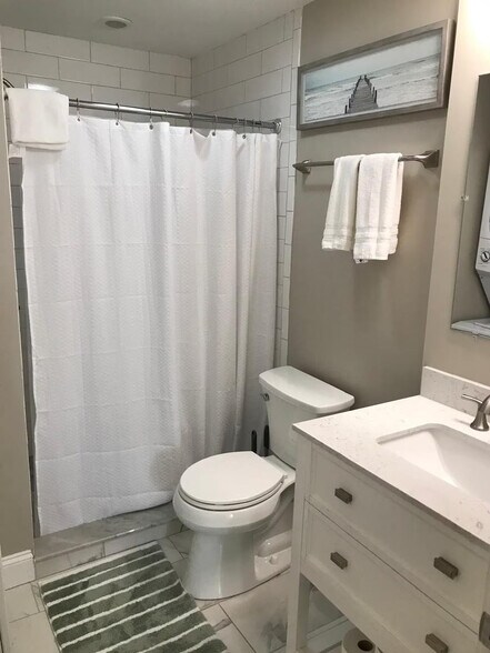 Building Photo - 600 Commercial St