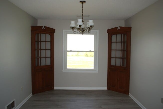 Building Photo - Nice 3 Bedroom Farm House In Fayette!