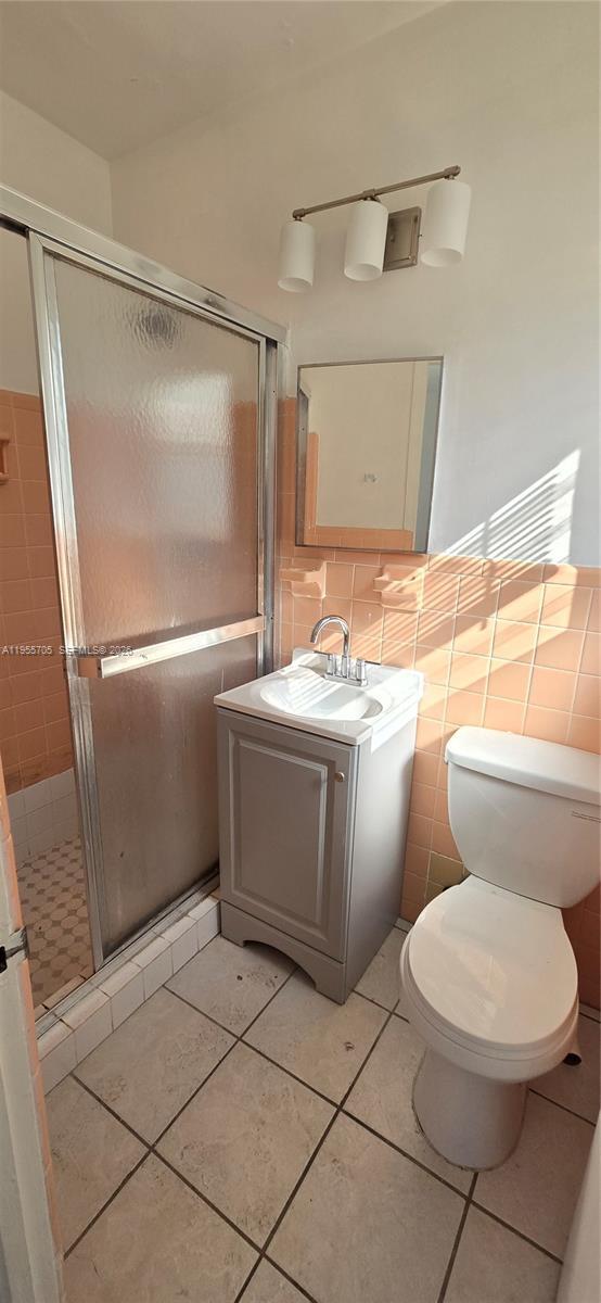 Building Photo - 744 85th St