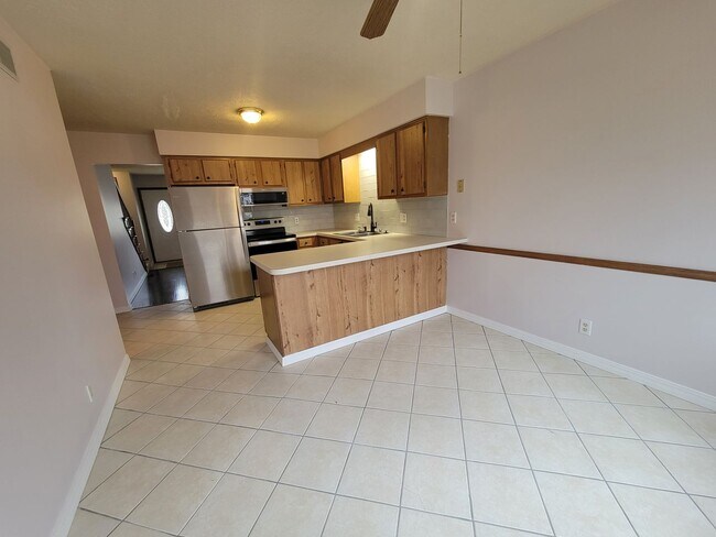 Building Photo - 114 Manchester Dr. DeWitt, MI 48820