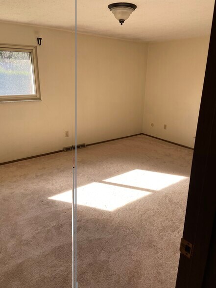 Building Photo - 5223 Cline Rd