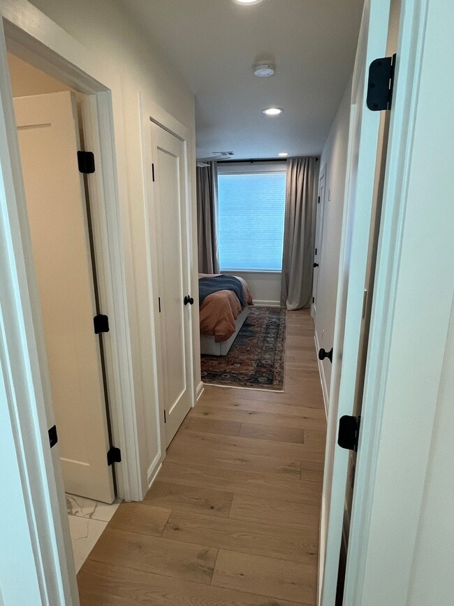 Owner Bed Suite - 1211 E 2nd St