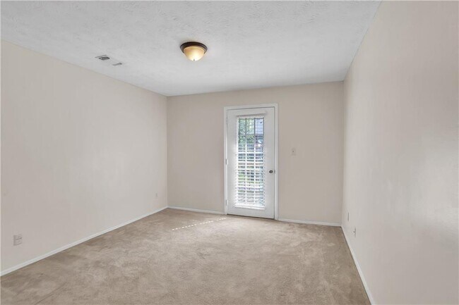 Building Photo - 1408 Country Park Dr