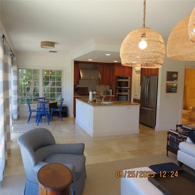 Building Photo - 404 S Beach Rd