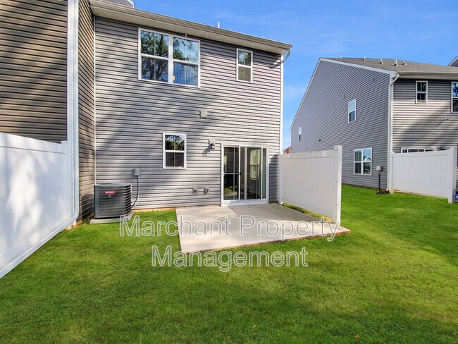 Building Photo - 111 Marthawood Ln