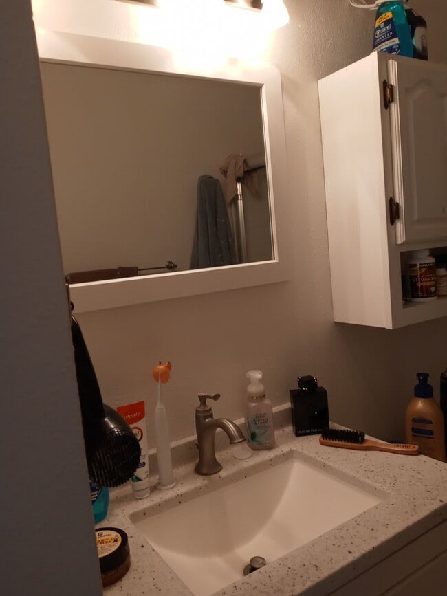 Building Photo - PRICE LOWERED!! VERY CLOSE TO INTEL!