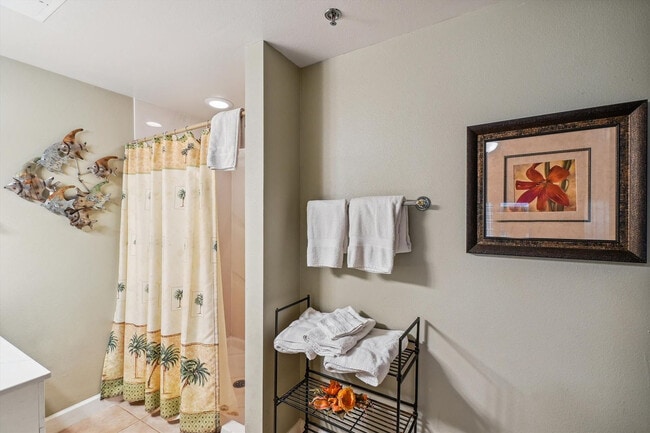 Building Photo - 998 Gulfside Ct