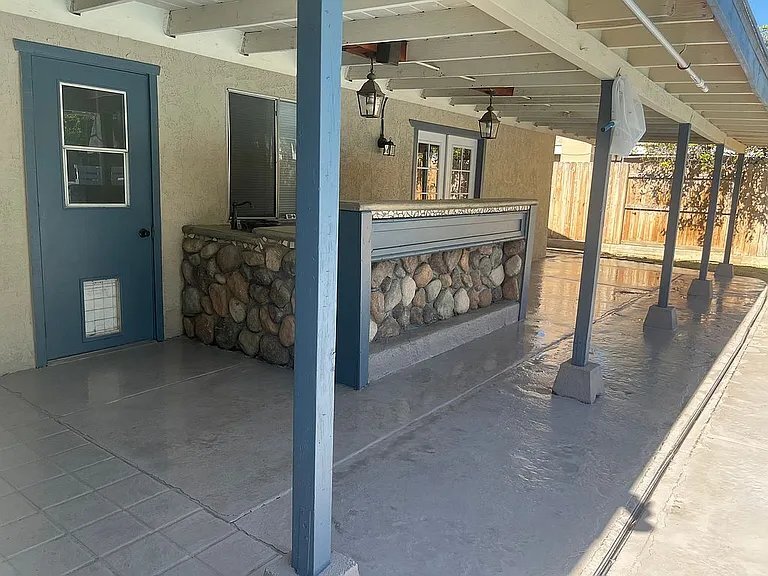 Building Photo - 6313 Scenic Way