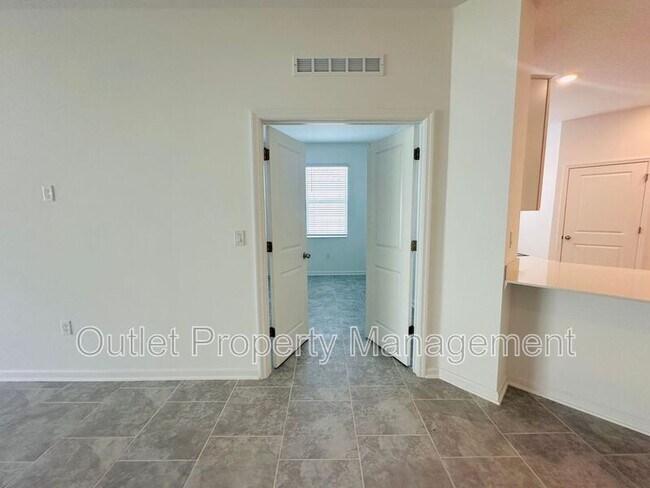 Building Photo - 1359 Peach Crk Dr