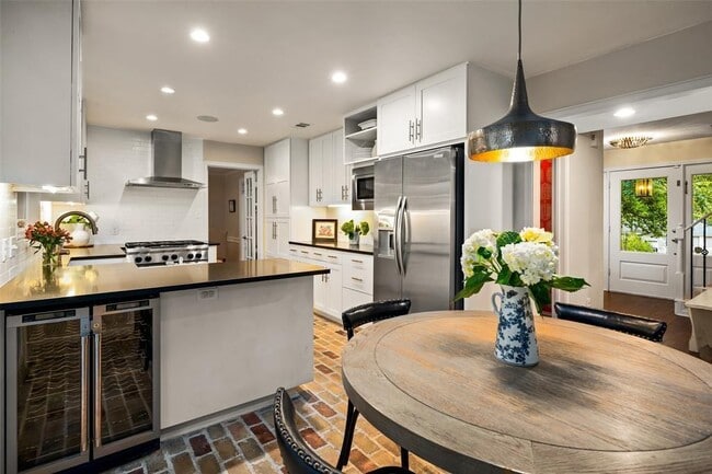 Building Photo - 5805 Harrington Cove