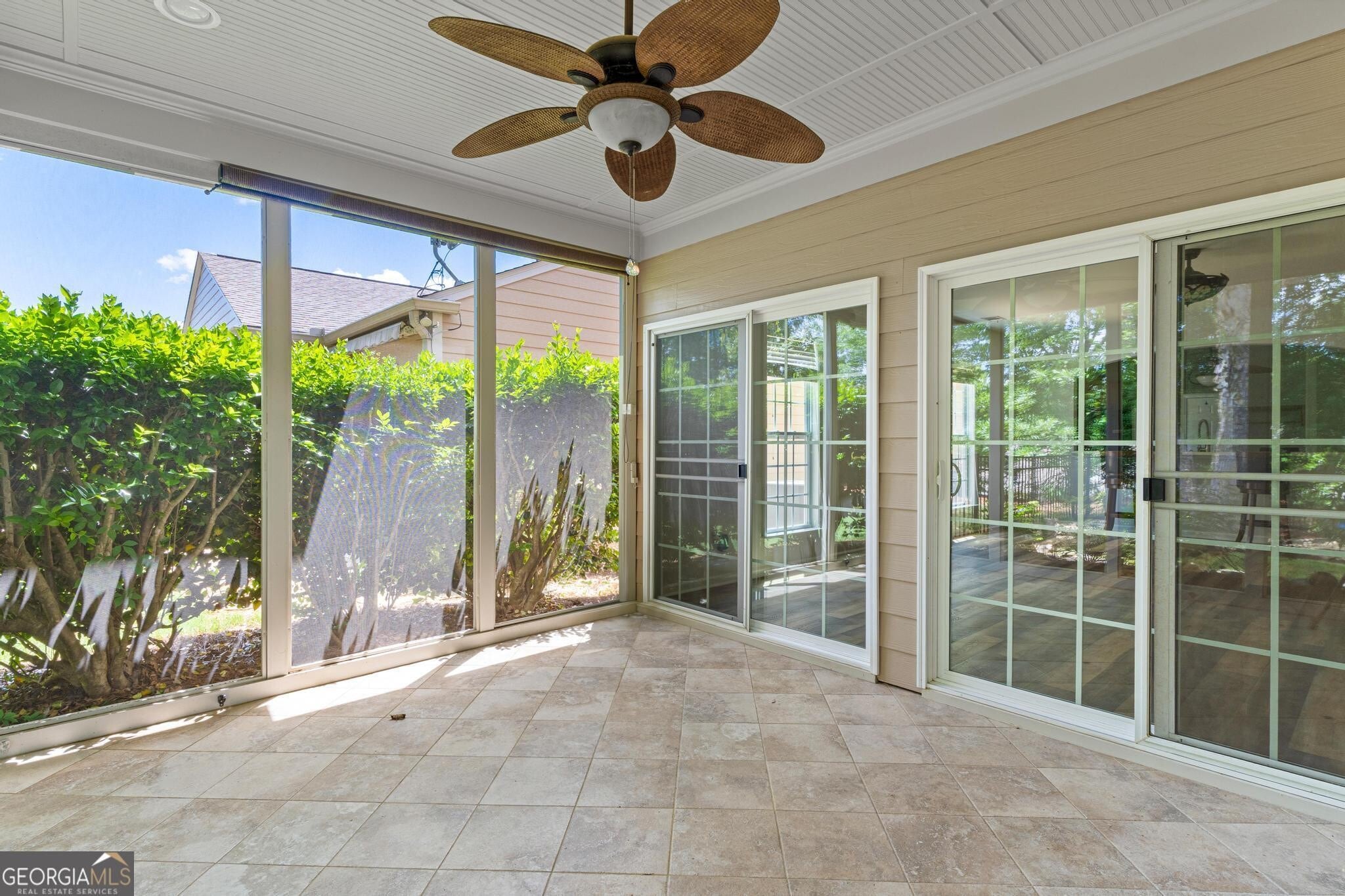 Building Photo - 105 Dahlia Dr