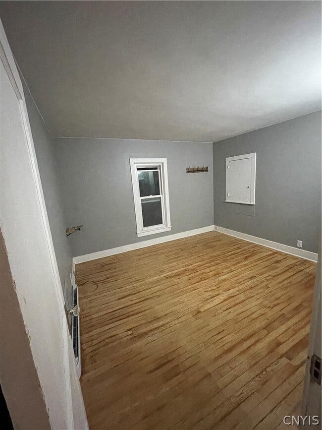 Building Photo - 47 Center St